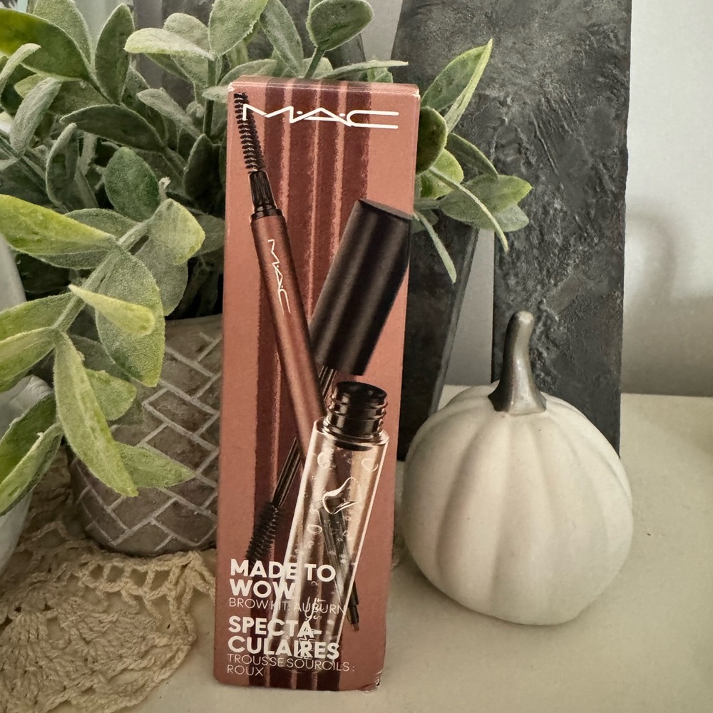 MAC Cosmetics Made to Wow Brow Gel - Auburn new in box